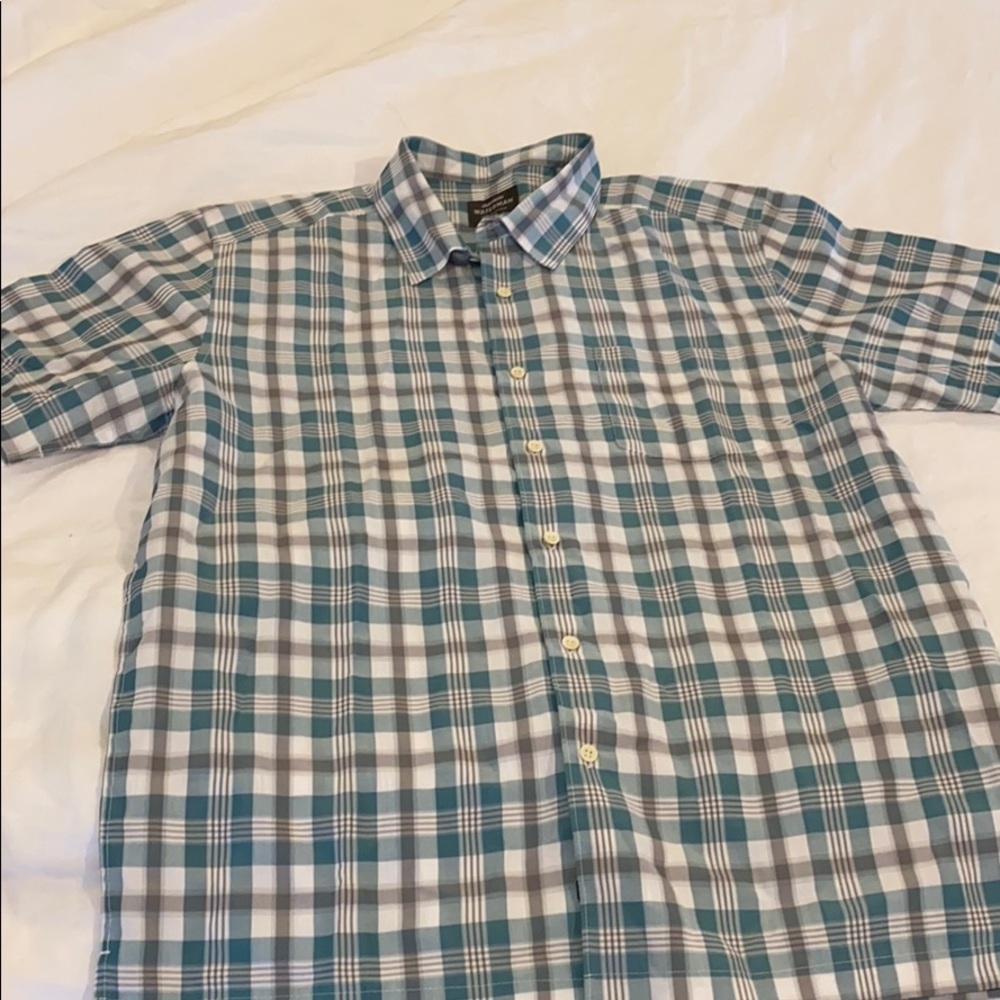 Quicksilver men’s collard shirt